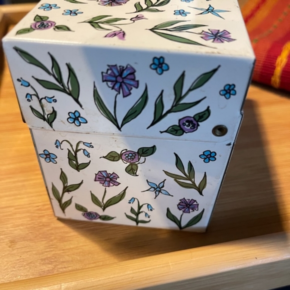 Family Circle metal recipe box - Picture 2 of 14